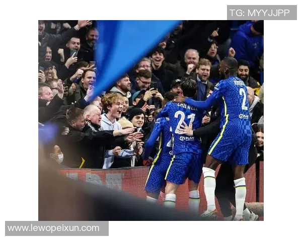 小雷点评荷兰锋线表现称加克波火力全开库尼亚闪耀并力挺马奎尔首发